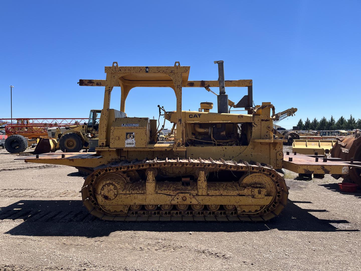 ./imagenes/INVOICE/2019/17075/TAPADOR FRONTAL CATERPILLAR D6D (2).JPG